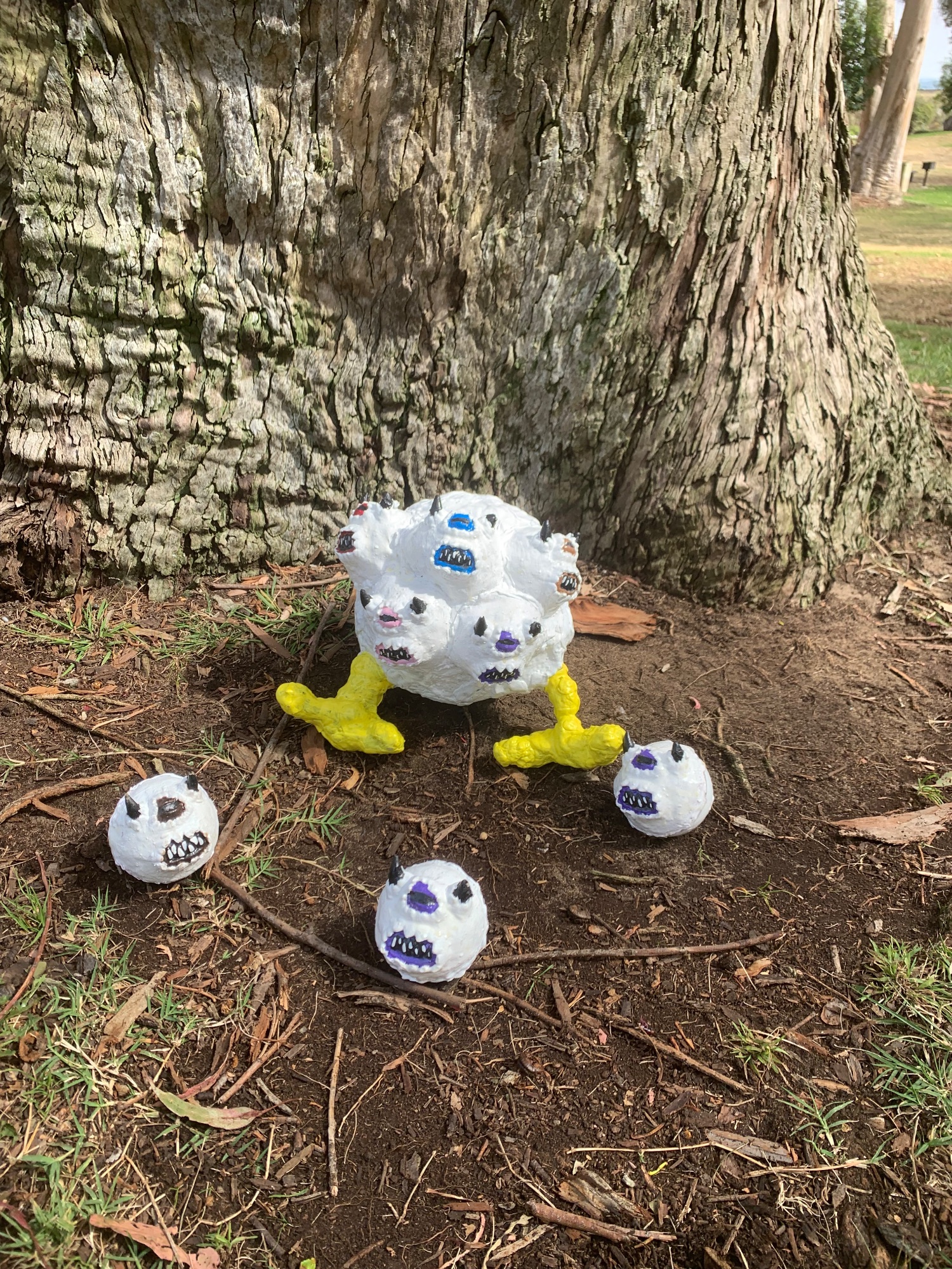 Monster egg queen